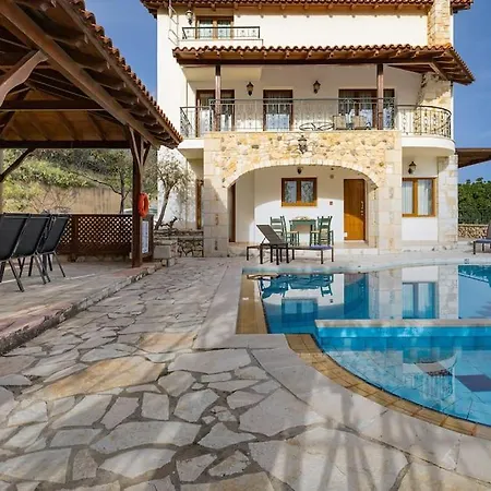 Stefania/pool/garden/sea View/3bdrms/3bthrms Agia Marina (Crete)
