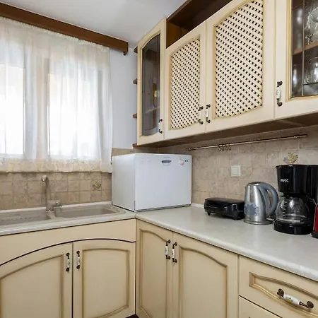 Stefania/pool/garden/sea View/3bdrms/3bthrms