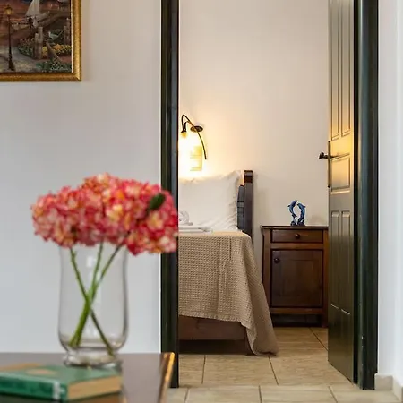 Villa Stefania/pool/garden/sea View/3bdrms/3bthrms