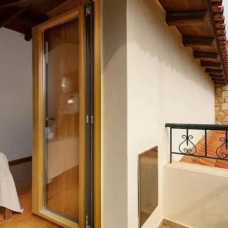 Stefania/pool/garden/sea View/3bdrms/3bthrms *