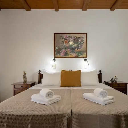 Stefania/pool/garden/sea View/3bdrms/3bthrms Agia Marina (Crete)