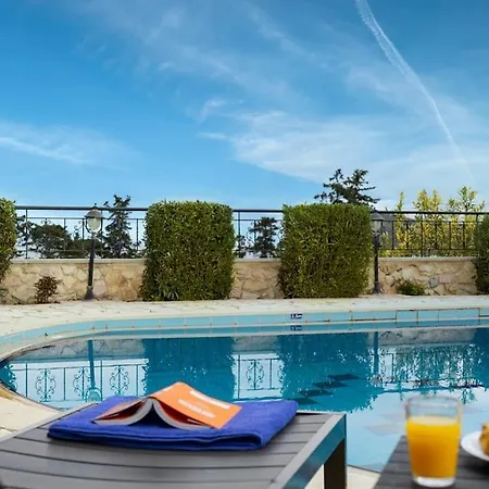 Villa Stefania/pool/garden/sea View/3bdrms/3bthrms *