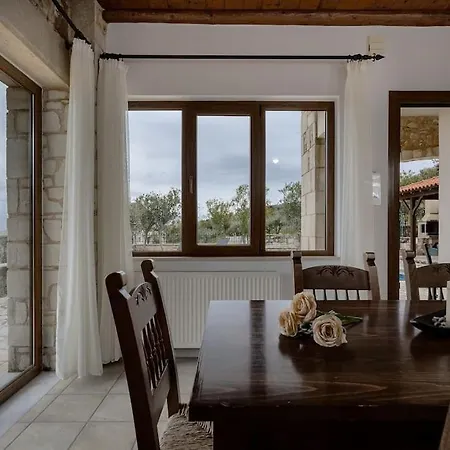Stefania/pool/garden/sea View/3bdrms/3bthrms Villa *