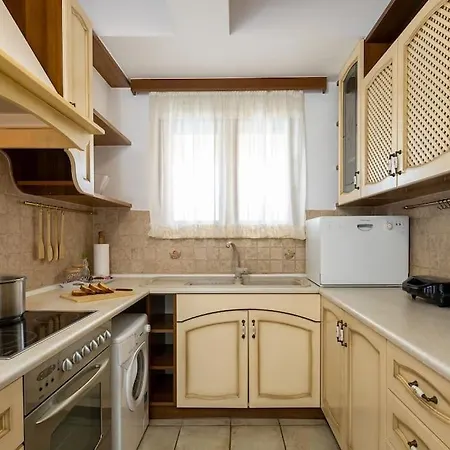 Stefania/pool/garden/sea View/3bdrms/3bthrms