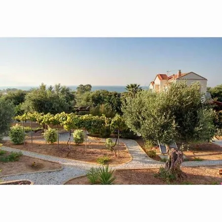 Villa Stefania/pool/garden/sea View/3bdrms/3bthrms *